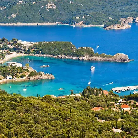 公寓 The Botzos - Terracotta & Olive *