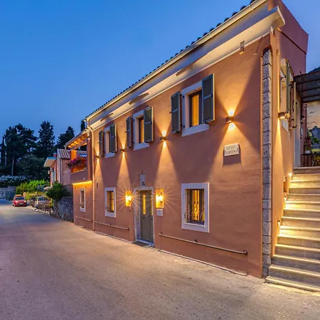 The Botzos - Terracotta & Olive Apartman